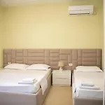 Merkaj Hotell *