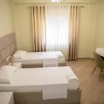 Merkaj Hotell *