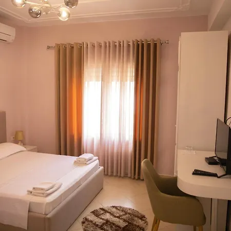Hotell Merkaj *