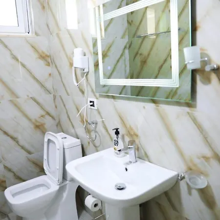 Hotel Vila Merkaj *